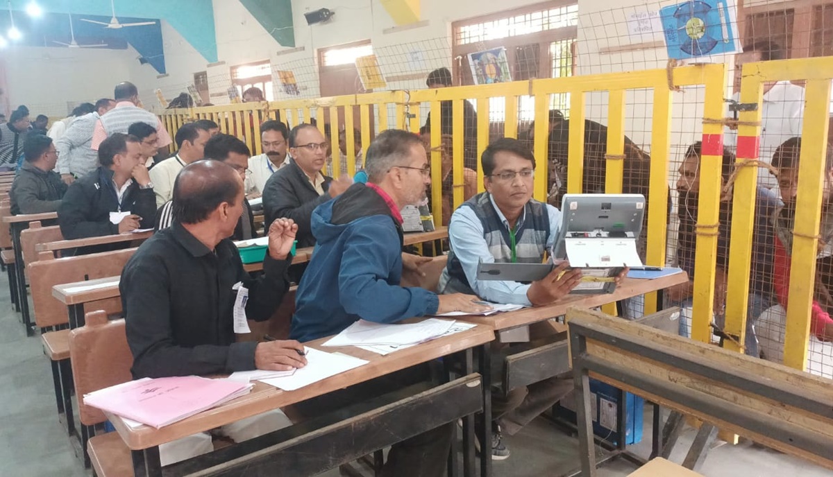 Nagar Nikay Chunav Result 2023: एमपी के 19 नगरीय निकायों का चुनाव परिणाम आने लगे, कहीं भाजपा कहीं कांग्रेस आगे, देखें परिणाम 25 Nagar Nikay Chunav Result 2023: एमपी के 19 नगरीय निकायों का चुनाव परिणाम आने लगे, कहीं भाजपा कहीं कांग्रेस आगे, देखें परिणाम