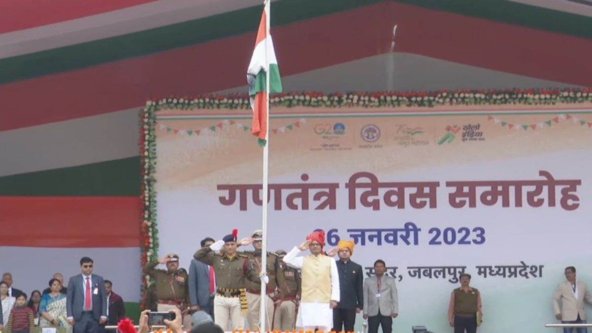 Republic Day 2023: CM शिवराज सिंह चौहान ने जबलपुर और विधानसभा अध्यक्ष गिरीश गौतम ने रीवा में फहराया तिरंगा 20 Republic Day 2023: CM शिवराज सिंह चौहान ने जबलपुर और विधानसभा अध्यक्ष गिरीश गौतम ने रीवा में फहराया तिरंगा