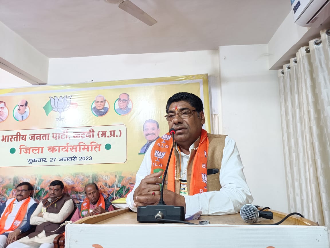 लाडली बहना योजना के साथ हर वर्ग की चिंता मुख्यमंत्री जी की संवेदनशीलता दर्शाता है: रामरतन पायल 18 लाडली बहना योजना के साथ हर वर्ग की चिंता मुख्यमंत्री जी की संवेदनशीलता दर्शाता है: रामरतन पायल