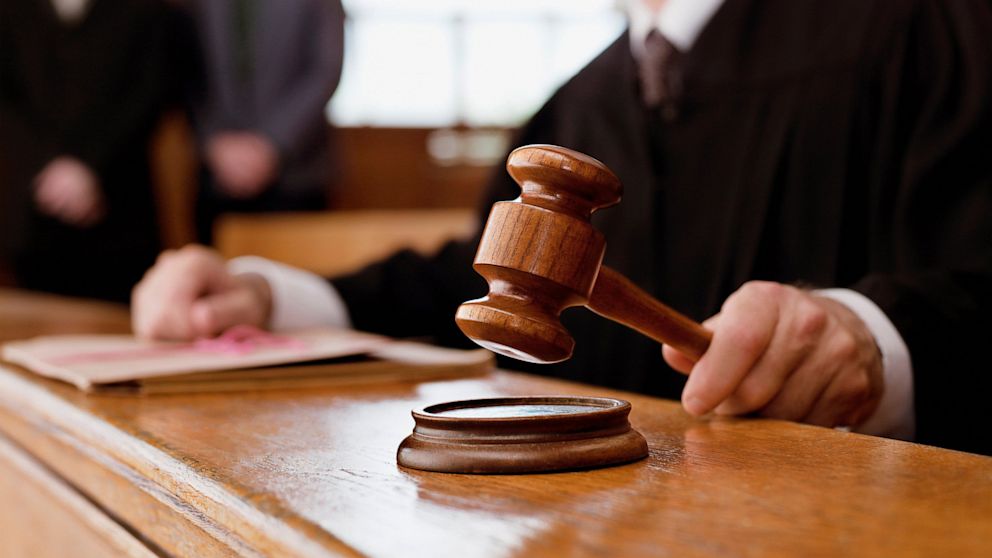 MP High Court मध्य प्रदेश के 2 आईएएस की सजा पर डबल बैंच का स्टे