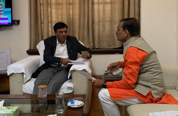 कटनी में मेडिकल कालेज की मांग को लेकर केंद्रीय स्वास्थ्य मंत्री से मिले सांसद वीडी शर्मा 1 कटनी में मेडिकल कालेज की मांग को लेकर केंद्रीय स्वास्थ्य मंत्री से मिले सांसद वीडी शर्मा