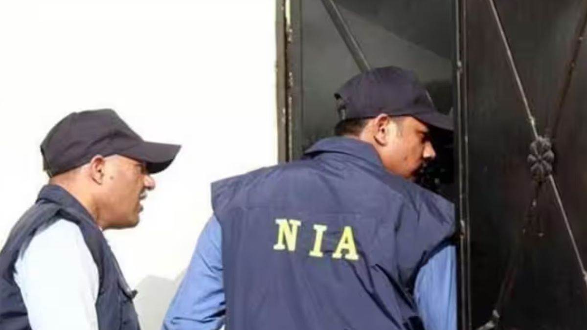जबलपुर में NIA की छापेमारी कार्रवाई, हुए कई खुलासे 32 जबलपुर में NIA की छापेमारी कार्रवाई, हुए कई खुलासे