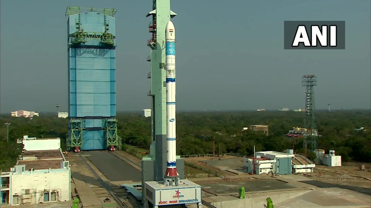 SSLV-D2: छोटे रॉकेट, लघु उपग्रह प्रक्षेपण यान SSLV से तीन उपग्रहों का सफलतापूर्वक प्रक्षेपण 1 SSLV-D2: छोटे रॉकेट, लघु उपग्रह प्रक्षेपण यान SSLV से तीन उपग्रहों का सफलतापूर्वक प्रक्षेपण