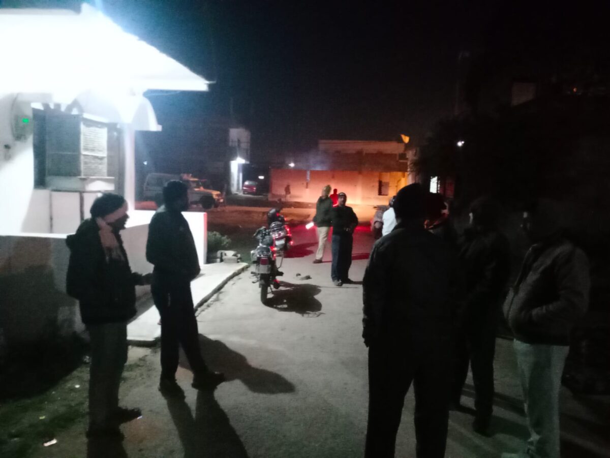 Breaking: कटनी के आधारकाप में नकाबपोश लुटेरे ने घर मे घुस कर महिला से लूटा सोने का मंगलसूत्र 2 Breaking: कटनी के आधारकाप में नकाबपोश लुटेरे ने घर मे घुस कर महिला से लूटा सोने का मंगलसूत्र
