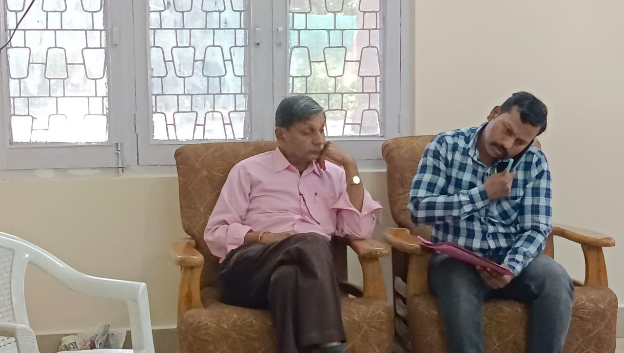 Breaking Lokayukta Trap कटनी के अस्थि रोग विशेषज्ञ पीडी सोनी को लोकायुक्त ने रिश्वत लेते रंगे हाथ पकड़ा, विकलांग सर्टिफिकेट बनाने मांगी थी घूस 22 Breaking Lokayukta Trap कटनी के अस्थि रोग विशेषज्ञ पीडी सोनी को लोकायुक्त ने रिश्वत लेते रंगे हाथ पकड़ा, विकलांग सर्टिफिकेट बनाने मांगी थी घूस