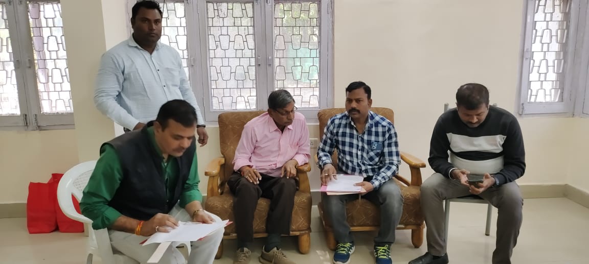 Breaking Lokayukta Trap कटनी के अस्थि रोग विशेषज्ञ पीडी सोनी को लोकायुक्त ने रिश्वत लेते रंगे हाथ पकड़ा, विकलांग सर्टिफिकेट बनाने मांगी थी घूस