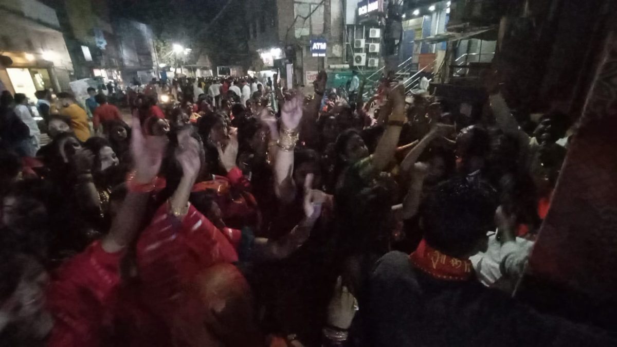 Katni भोले बाबा बने दूल्हा, भक्त बने बाराती, निकली भव्य बारात, देखें तश्वीर 4 Katni भोले बाबा बने दूल्हा, भक्त बने बाराती, निकली भव्य बारात, देखें तश्वीर