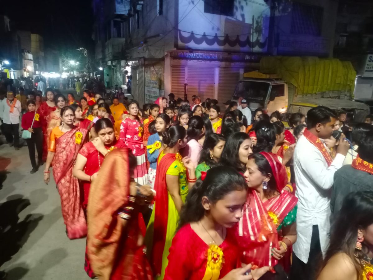 Katni भोले बाबा बने दूल्हा, भक्त बने बाराती, निकली भव्य बारात, देखें तश्वीर 3 Katni भोले बाबा बने दूल्हा, भक्त बने बाराती, निकली भव्य बारात, देखें तश्वीर