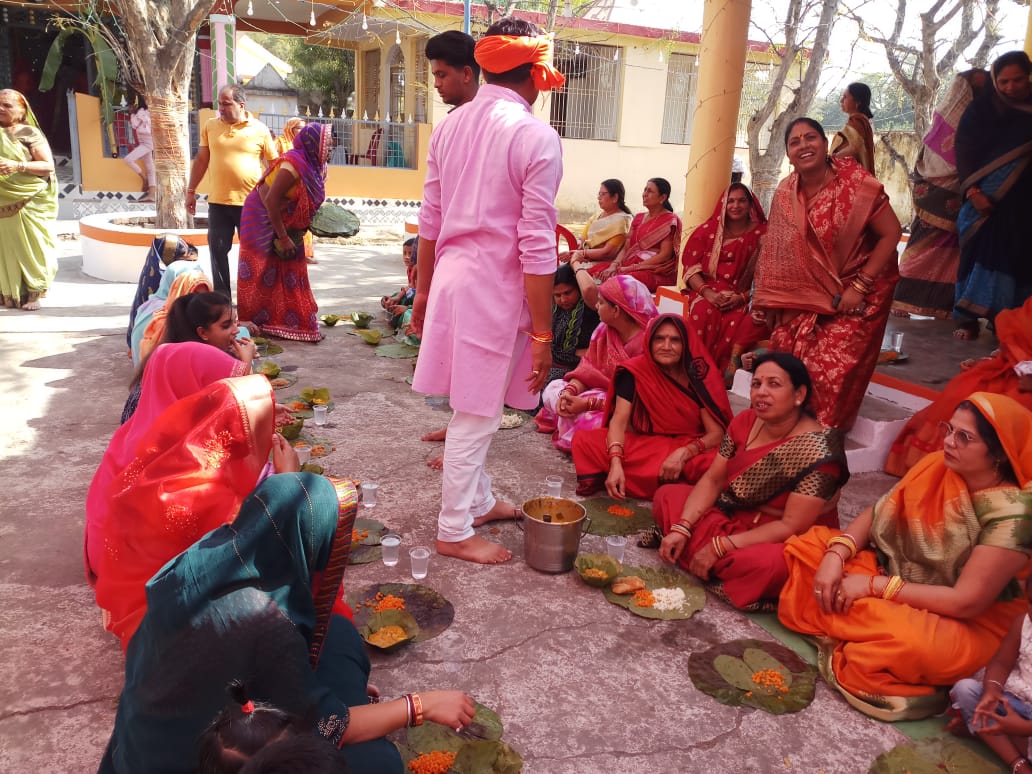 Katni News: पूर्णाहूति व भंडारे से प्राण प्रतिष्ठा समारोह का समापन, छपरवाह में धार्मिक आयोजन से धर्ममय हुआ क्षेत्र का माहौल
