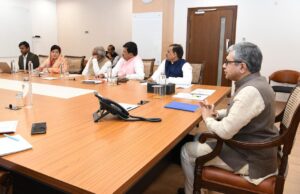 बुंदेलखंड में तेजी से होगा रेल सुविधाओं का विकास, रेल मंत्री ने दिया प्रदेश अध्यक्ष वीडी शर्मा को आश्वासन