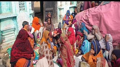 8 दिन पहले ब्याह कर आई दुल्हन ने प्रेमी के साथ मिलकर पति को जिंदा जला दिया 28 8 दिन पहले ब्याह कर आई दुल्हन ने प्रेमी के साथ मिलकर पति को जिंदा जला दिया