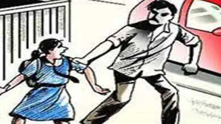 Balaghat पांचवी की छात्रा की सूझबूझ ने उसे किडनैप होने से बचा लिया 30 Balaghat पांचवी की छात्रा की सूझबूझ ने उसे किडनैप होने से बचा लिया