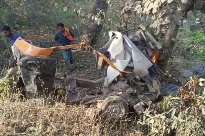 Road Accident chattisgarh दर्दनाक हादसे में 7 बच्चों की मौत, स्कूली ऑटो को ट्रक ने मारी टक्कर 16 Road Accident chattisgarh दर्दनाक हादसे में 7 बच्चों की मौत, स्कूली ऑटो को ट्रक ने मारी टक्कर