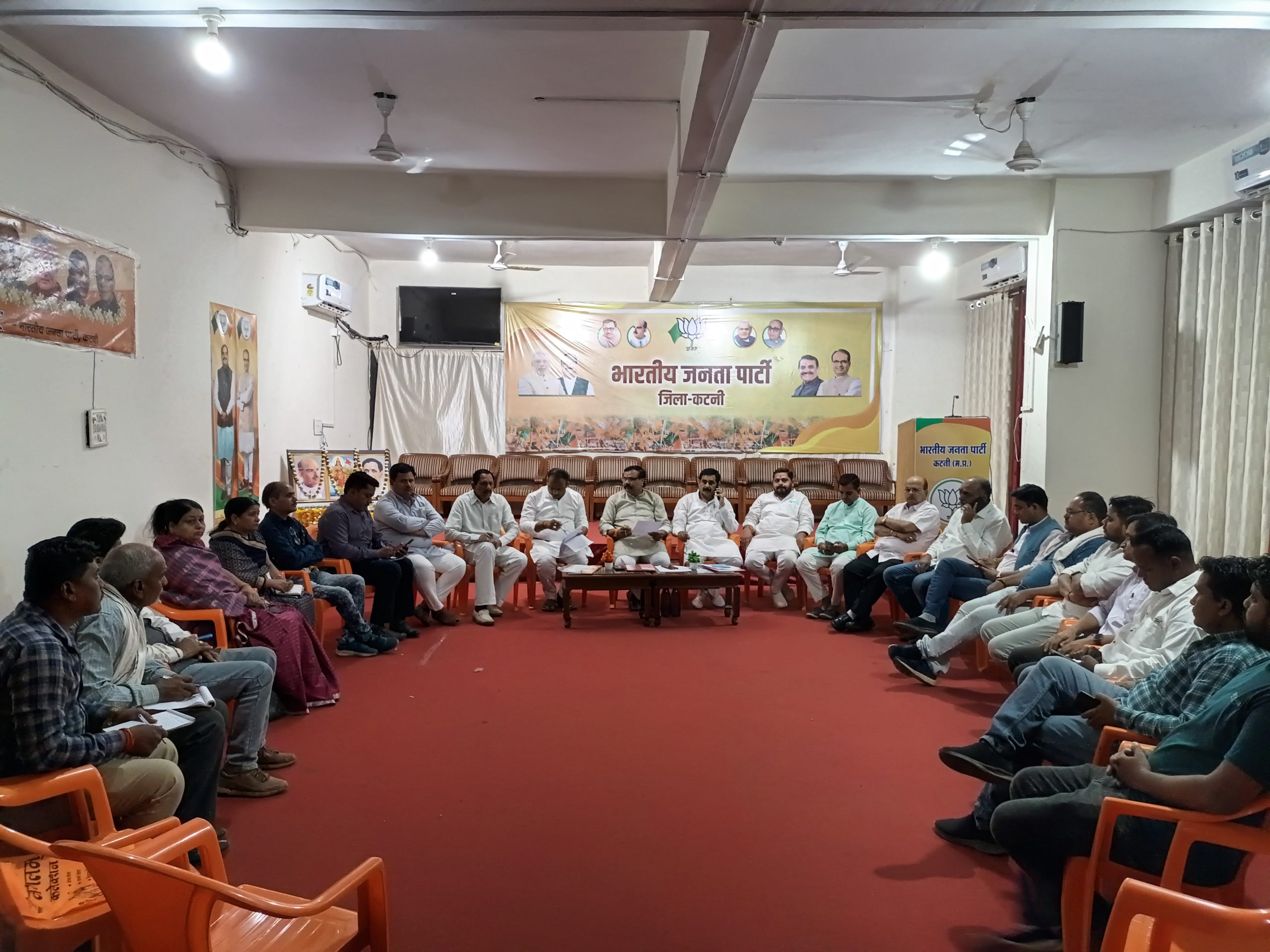 भाजपा का बूथ विस्तारक अभियान-2 कल से,10 दिन तक हर कार्यकर्ता बूथ पर जाएंगे 28 भाजपा का बूथ विस्तारक अभियान-2 कल से,10 दिन तक हर कार्यकर्ता बूथ पर जाएंगे