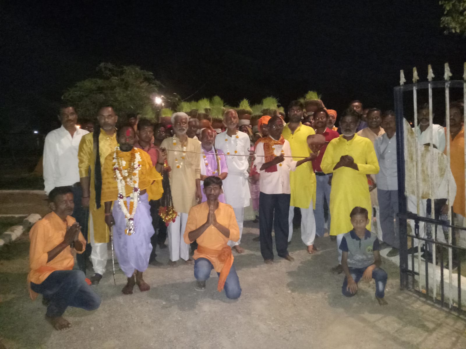 Katni छपरवाह में भक्ति भाव से विसर्जित हुये जवारे, रामनवमीं पर निकली भव्य शोभायात्रा VIDEO 31 Katni छपरवाह में भक्ति भाव से विसर्जित हुये जवारे, रामनवमीं पर निकली भव्य शोभायात्रा VIDEO