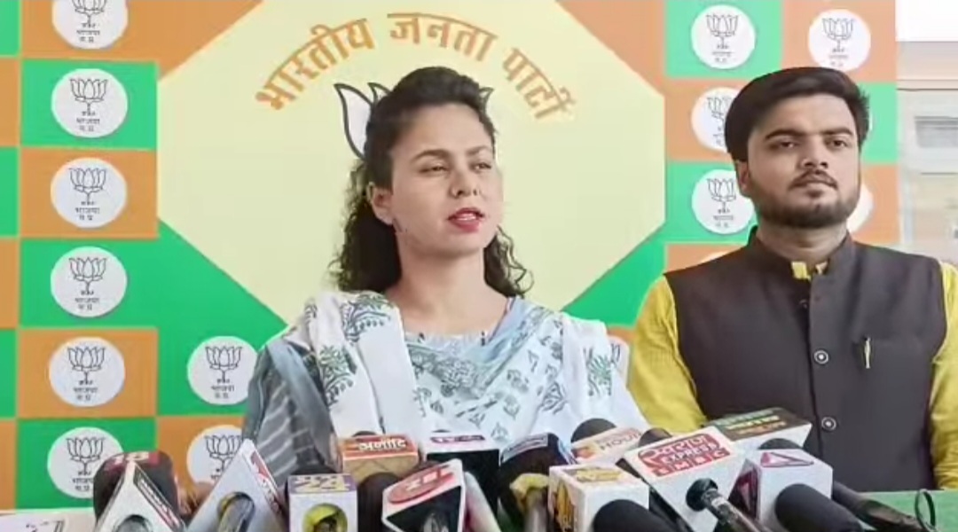 सतर्क रहें प्रदेश की महिलाएं, गली-मोहल्लों में घूम रहे कांग्रेस के पाले कई नौशादः नेहा बग्गा 15 सतर्क रहें प्रदेश की महिलाएं, गली-मोहल्लों में घूम रहे कांग्रेस के पाले कई नौशादः नेहा बग्गा