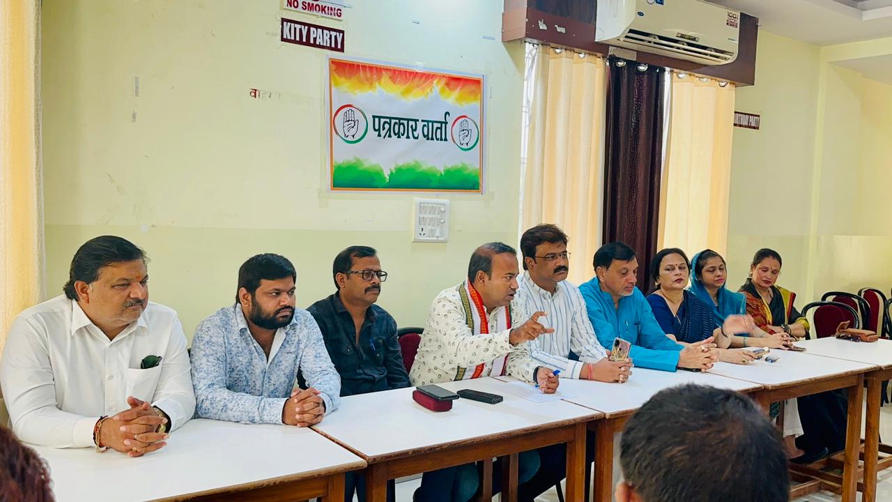 कटनी : महापौर के एक साल के कार्यकाल पर 1 साल बुरा हाल का नारा देकर कांग्रेस ने लगाये आरोप 51 कटनी : महापौर के एक साल के कार्यकाल पर 1 साल बुरा हाल का नारा देकर कांग्रेस ने लगाये आरोप