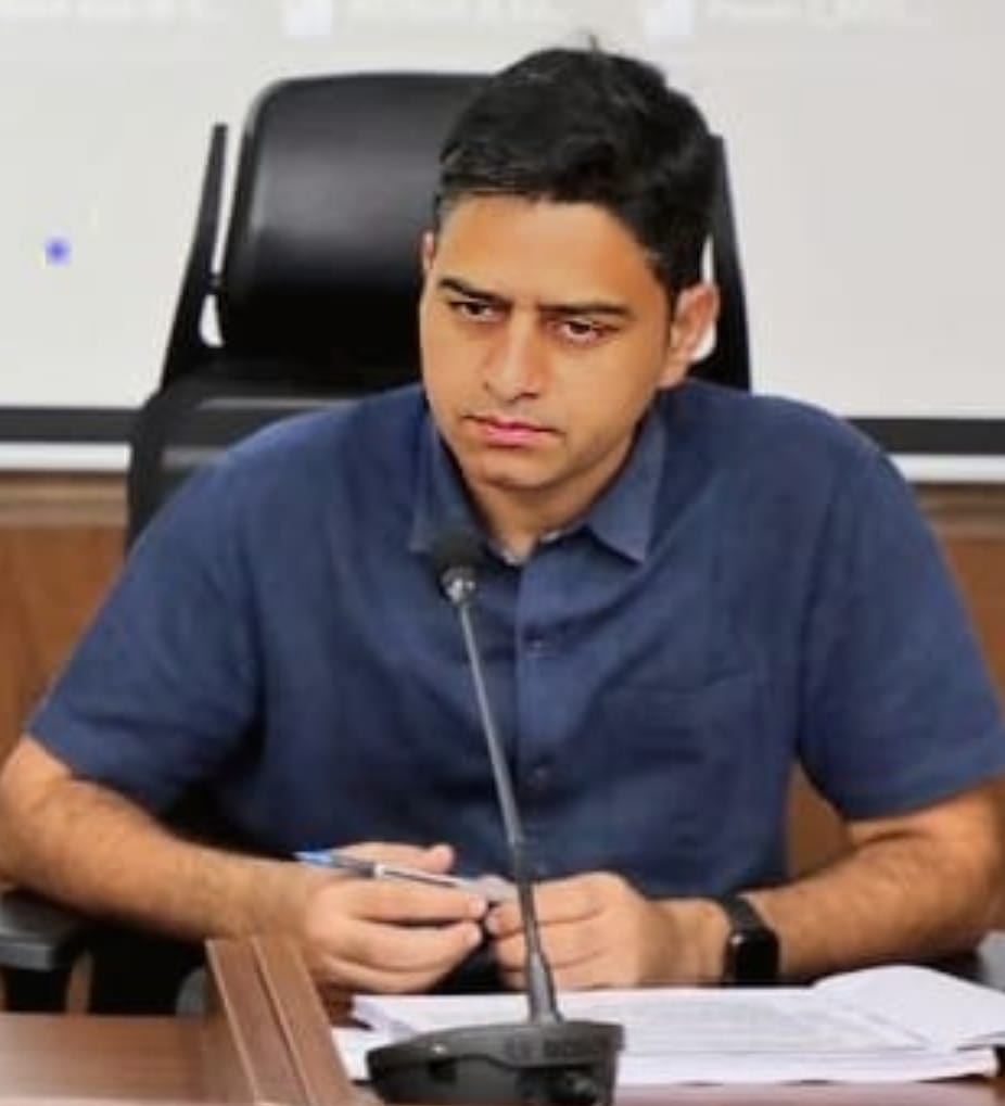 26 मार्च को लोक सुनवाई सह जनसंवाद कार्यक्रम भैंसवाही में, कलेक्टर ग्राम पंचायत स्तर पर पहुंच कर सुन रहे जनता की समस्यायें 25 26 मार्च को लोक सुनवाई सह जनसंवाद कार्यक्रम भैंसवाही में, कलेक्टर ग्राम पंचायत स्तर पर पहुंच कर सुन रहे जनता की समस्यायें
