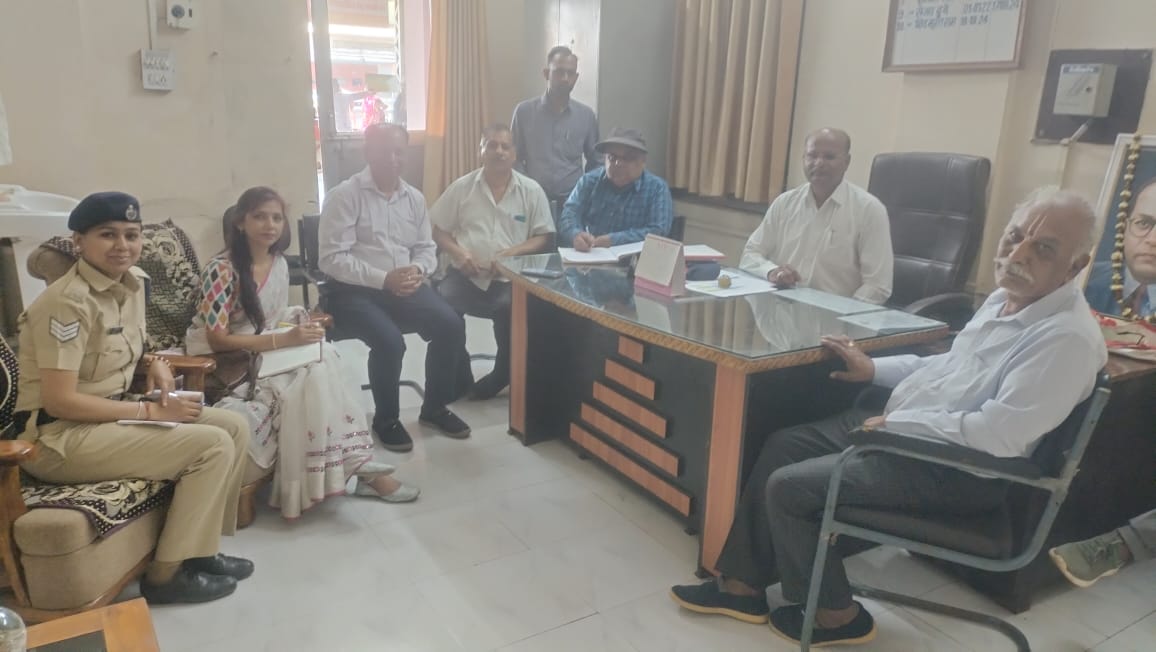 कटनी मुड़वारा स्टेशन सलाहकार समिति की बैठक सम्पन्न हुई महत्वपूर्ण विषयों पर चर्चा 15 कटनी मुड़वारा स्टेशन सलाहकार समिति की बैठक सम्पन्न हुई महत्वपूर्ण विषयों पर चर्चा