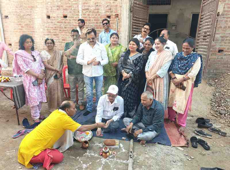 रामकृष्ण परमहंस वार्ड के निर्मल धाम ओर मंगल नगर वासियों को मिली विकास कार्यों की सौगात, सांसद निधि से बनेगी सी सी रोड, आवागमन होगा सुगम 15 रामकृष्ण परमहंस वार्ड के निर्मल धाम ओर मंगल नगर वासियों को मिली विकास कार्यों की सौगात, सांसद निधि से बनेगी सी सी रोड, आवागमन होगा सुगम
