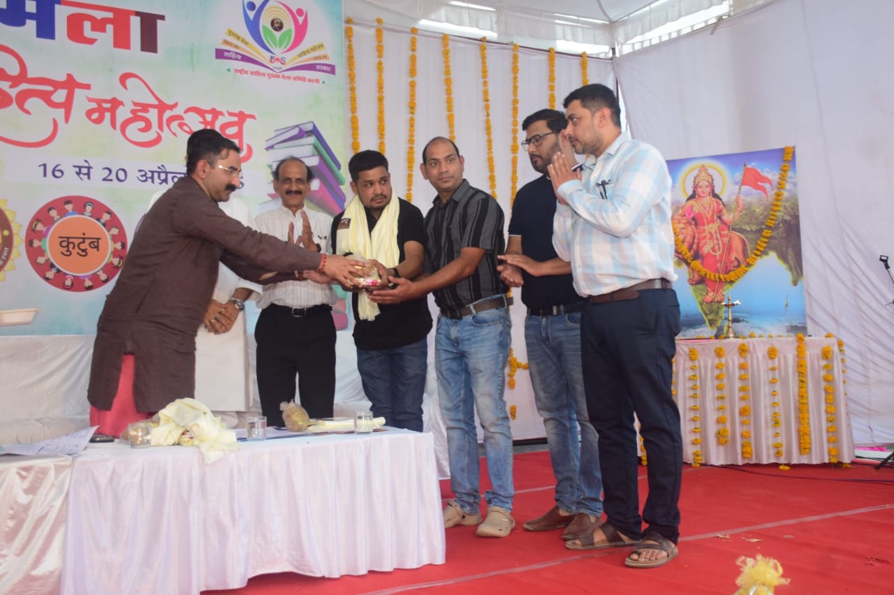 दिगंबर जैन सोशल ग्रुप रॉयल कटनी का किया गया सेवा का सम्मान 20 दिगंबर जैन सोशल ग्रुप रॉयल कटनी का किया गया सेवा का सम्मान