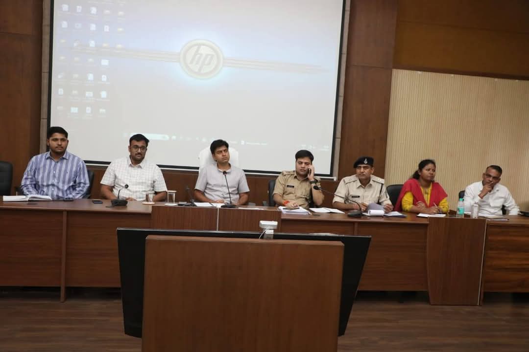 कलेक्टर ने अधिकारियों को अलर्ट रहने के दिए निर्देश, नागरिक सुरक्षा एवं आपदा प्रबंधन की तैयारियों की कलेक्टर एवं एसपी ने की समीक्षा 26 कलेक्टर ने अधिकारियों को अलर्ट रहने के दिए निर्देश, नागरिक सुरक्षा एवं आपदा प्रबंधन की तैयारियों की कलेक्टर एवं एसपी ने की समीक्षा