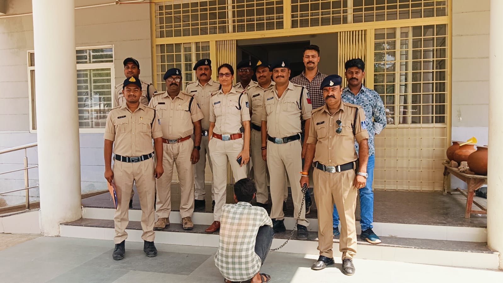 कटनी पुलिस को बड़ी सफलता, चोरी गया ट्रैक्टर बरामद – एक आरोपी गिरफ्तार 16 कटनी पुलिस को बड़ी सफलता, चोरी गया ट्रैक्टर बरामद – एक आरोपी गिरफ्तार