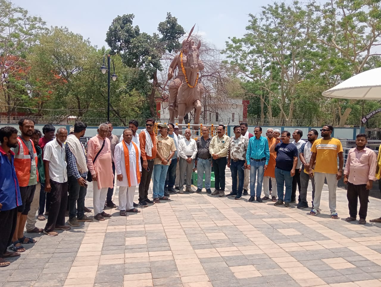महापुरुषों की जयंती पर राजपूत समाज ने किया रक्त दान 24 महापुरुषों की जयंती पर राजपूत समाज ने किया रक्त दान