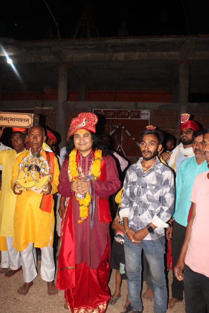 शाहनगर स्थित कचौरी मध्य प्रदेश में श्रीमद भागवत कथा का आयोजन किया गया। कथा का शुभारंभ होने से पहले 51 महिलाओं ने पीले वस्त्र पहनकर कलश यात्रा निकाली गई 17 शाहनगर स्थित कचौरी मध्य प्रदेश में श्रीमद भागवत कथा का आयोजन किया गया। कथा का शुभारंभ होने से पहले 51 महिलाओं ने पीले वस्त्र पहनकर कलश यात्रा निकाली गई