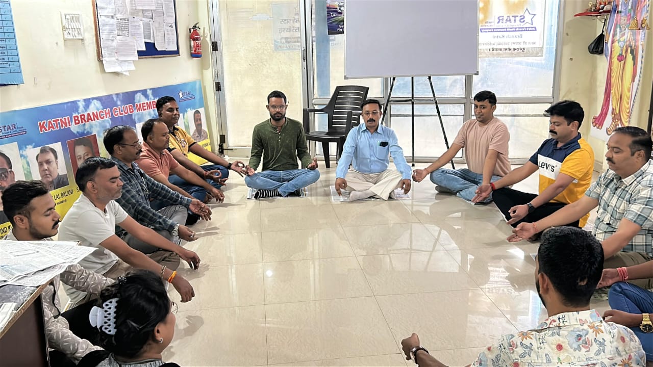 अंतर्राष्ट्रीय योग दिवस पर स्टार हेल्थ परिवार ने मनाया योग दिवस 15 अंतर्राष्ट्रीय योग दिवस पर स्टार हेल्थ परिवार ने मनाया योग दिवस