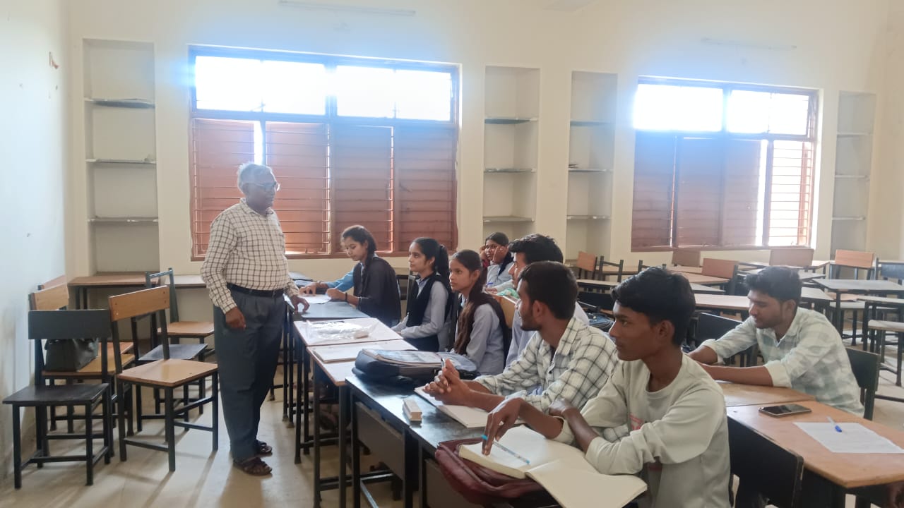 विद्यार्थियों को जैविक खेती का प्रशिक्षण दिया गया
