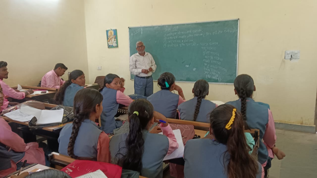 विद्यार्थियों को एकीकृत पोषक तत्व प्रबंधन एवं एकीकृत कृषि प्रणाली का तकनीकी प्रशिक्षण दिया गया। 15 विद्यार्थियों को एकीकृत पोषक तत्व प्रबंधन एवं एकीकृत कृषि प्रणाली का तकनीकी प्रशिक्षण दिया गया।