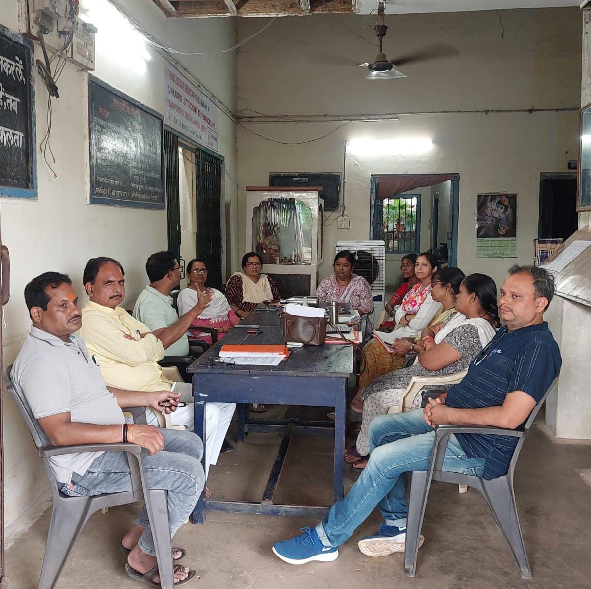 चौथे क्रमोन्नत वेतनमान के आदेश की प्रतीक्षा में बूढ़े हो रहे शिक्षक, शिक्षकों के सब्र का बांध कभी भी फूट सकता है