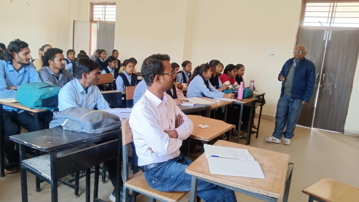 पोषक तत्व एवं मिट्टी परीक्षण की तकनीकी जानकारी दी गई 1 पोषक तत्व एवं मिट्टी परीक्षण की तकनीकी जानकारी दी गई