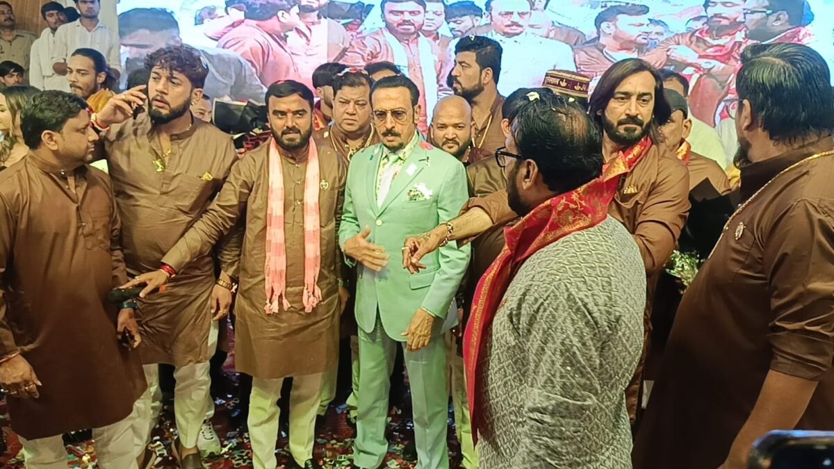 आगरा में झूलेलाल जयंती की धूम, भोगीपुरा में ऐतिहासिक व भव्य आयोजन अभिनेता गुलशन ग्रोवर की मौजूदगी से बढ़ा उत्साह, कार्यक्रम अध्यक्ष विक्की बाबा व आयोजन समिति की गरिमामयी उपस्थिति में कार्यक्रम संपन्न 1 आगरा में झूलेलाल जयंती की धूम, भोगीपुरा में ऐतिहासिक व भव्य आयोजन अभिनेता गुलशन ग्रोवर की मौजूदगी से बढ़ा उत्साह, कार्यक्रम अध्यक्ष विक्की बाबा व आयोजन समिति की गरिमामयी उपस्थिति में कार्यक्रम संपन्न