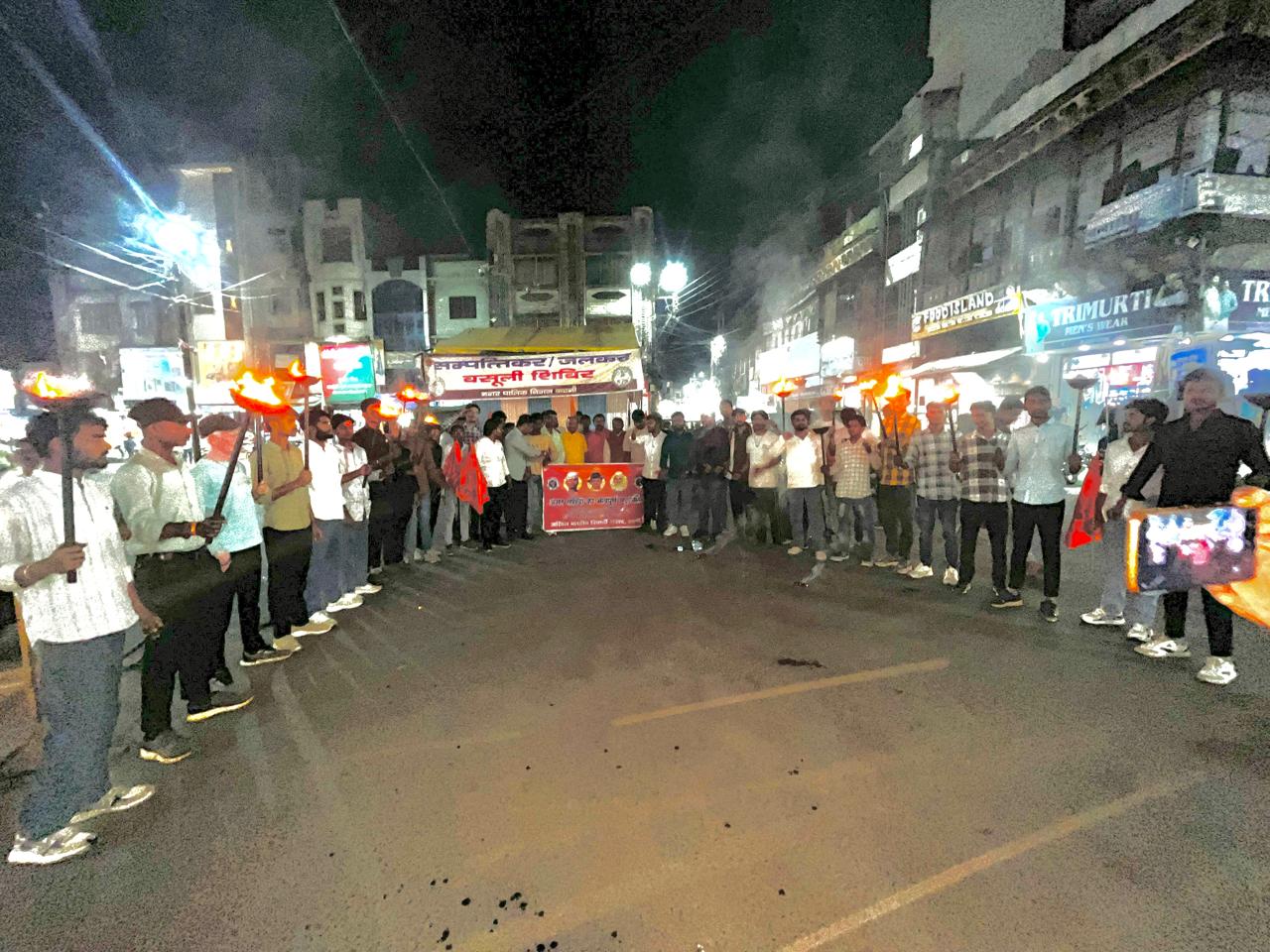 शहीद दिवस पर अभाविप ने निकाली मशाल यात्रा