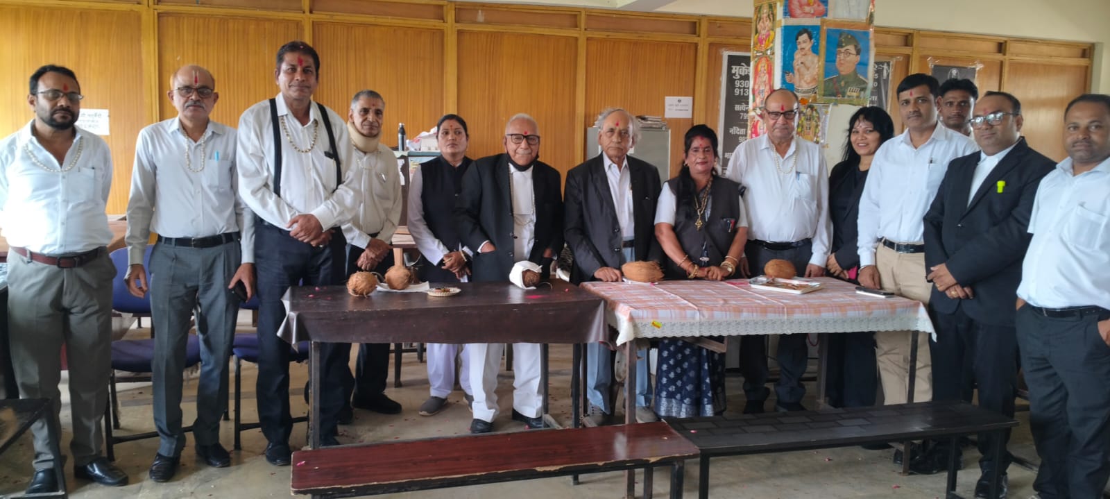 सावन के प्रथम सोमवार को समाजसेवी व अधिवक्ता रेखा अंजू तिवारी के नेतृत्व पर वरिष्ठ अधिवक्ताओं का आत्मीय भव्य सम्मान, पुष्पवर्षा व अंगवस्त्र भेंट कर लिया आशीर्वाद