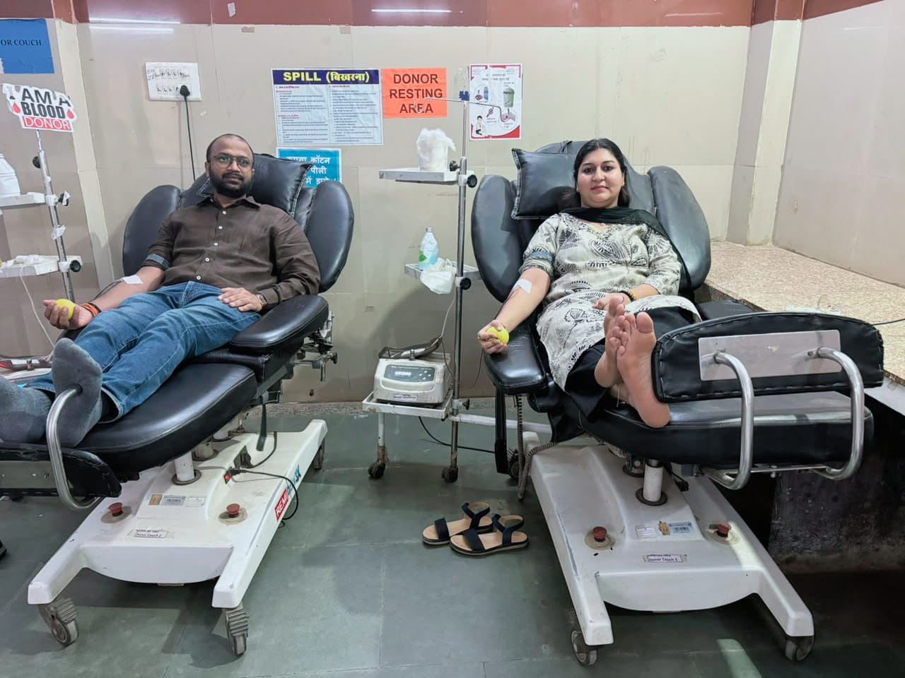 माँ की पुण्य एवं श्राद्ध तिथि पर बेटे-बहू ने किया रक्तदान, मानव सेवा को बनाया श्रद्धांजलि का माध्यम,श्रीमती अंजना क्षत्रिय की स्मृति में अंकित एवं स्नेह क्षत्रिय ने जिला चिकित्सालय कटनी में किया स्वैच्छिक रक्तदान 15 माँ की पुण्य एवं श्राद्ध तिथि पर बेटे-बहू ने किया रक्तदान, मानव सेवा को बनाया श्रद्धांजलि का माध्यम,श्रीमती अंजना क्षत्रिय की स्मृति में अंकित एवं स्नेह क्षत्रिय ने जिला चिकित्सालय कटनी में किया स्वैच्छिक रक्तदान