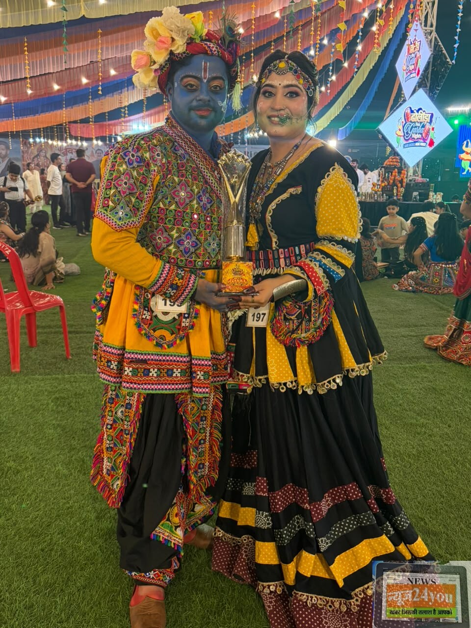 ढोलिंदा गरबा महोत्सव में मोहित और ज्योति गोगवानी बने बेस्ट कपल, राधा-कृष्ण के स्वरूप ने मोहा मन