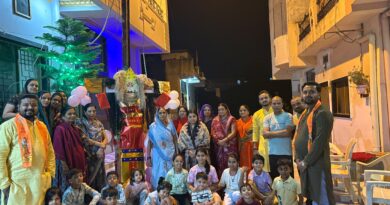 संत नगर में शंभू होलिका उत्सव समिति ने किया रावण दहन, बच्चों ने निभाई अहम भूमिका