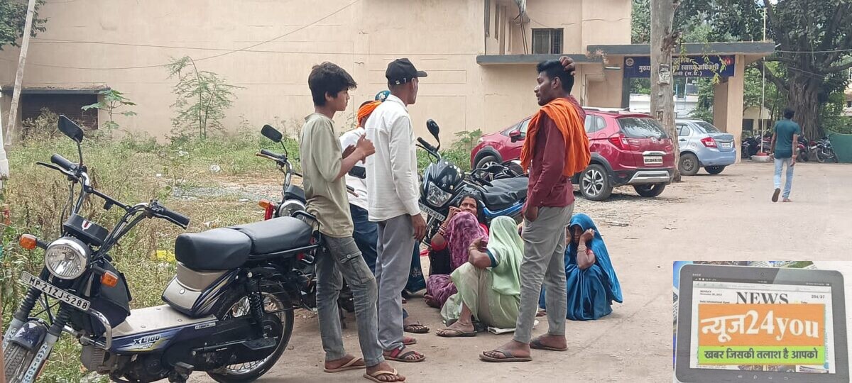 हाईवे पर अज्ञात वाहन की टक्कर से ऑटो चालक की मौत 1 हाईवे पर अज्ञात वाहन की टक्कर से ऑटो चालक की मौत